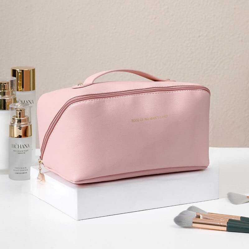 MAKEUP TRAVEL BAG - (Buy 1 Get 1 Free) 😍.g - Image 3