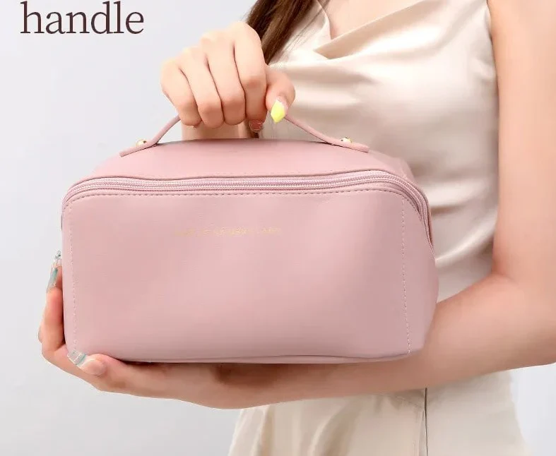 MAKEUP TRAVEL BAG - (Buy 1 Get 1 Free) 😍.g - Image 9