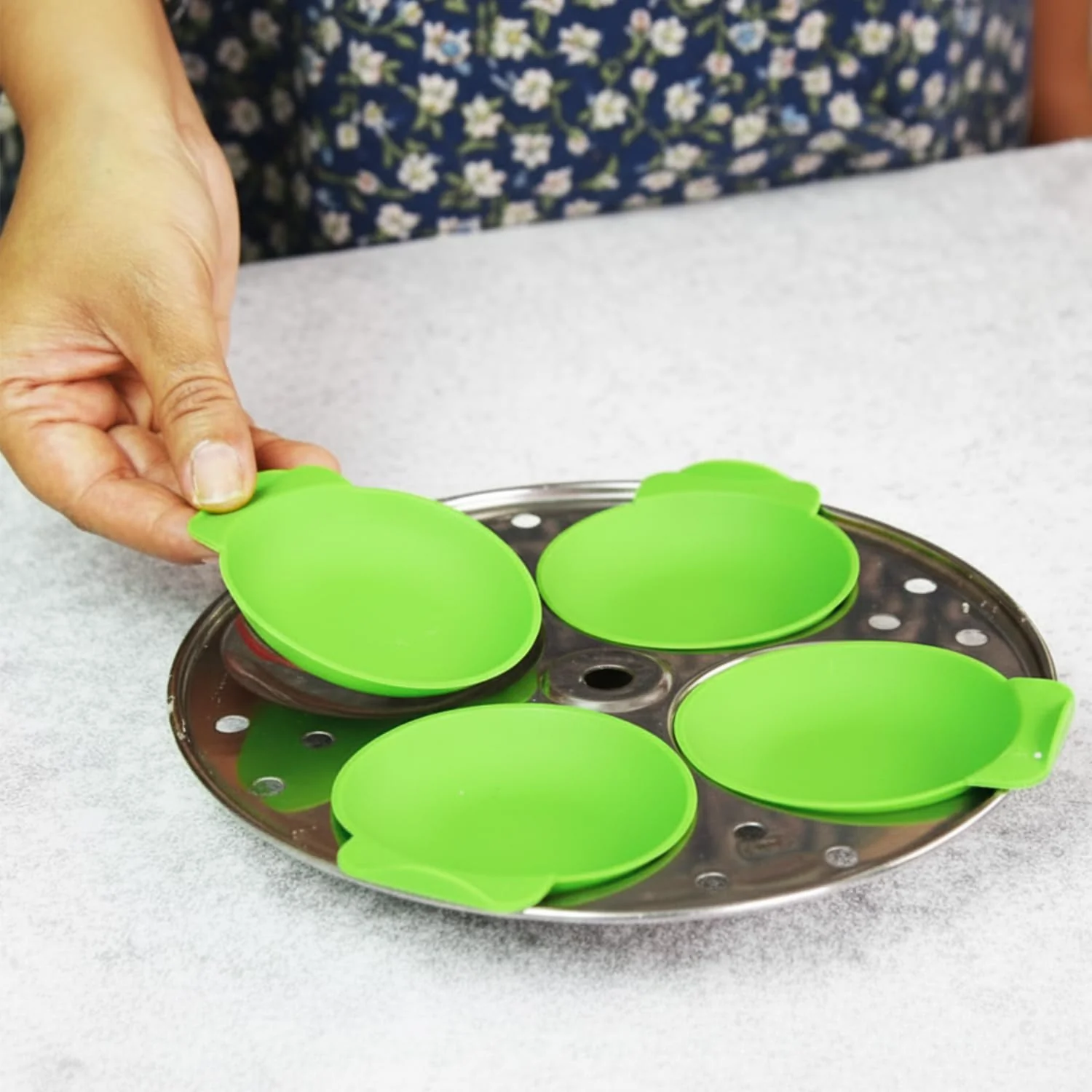 Reusable Silicone Idli Moulds (Set of 8) – Non-Stick BPA-Free Idli Maker Cups; g
